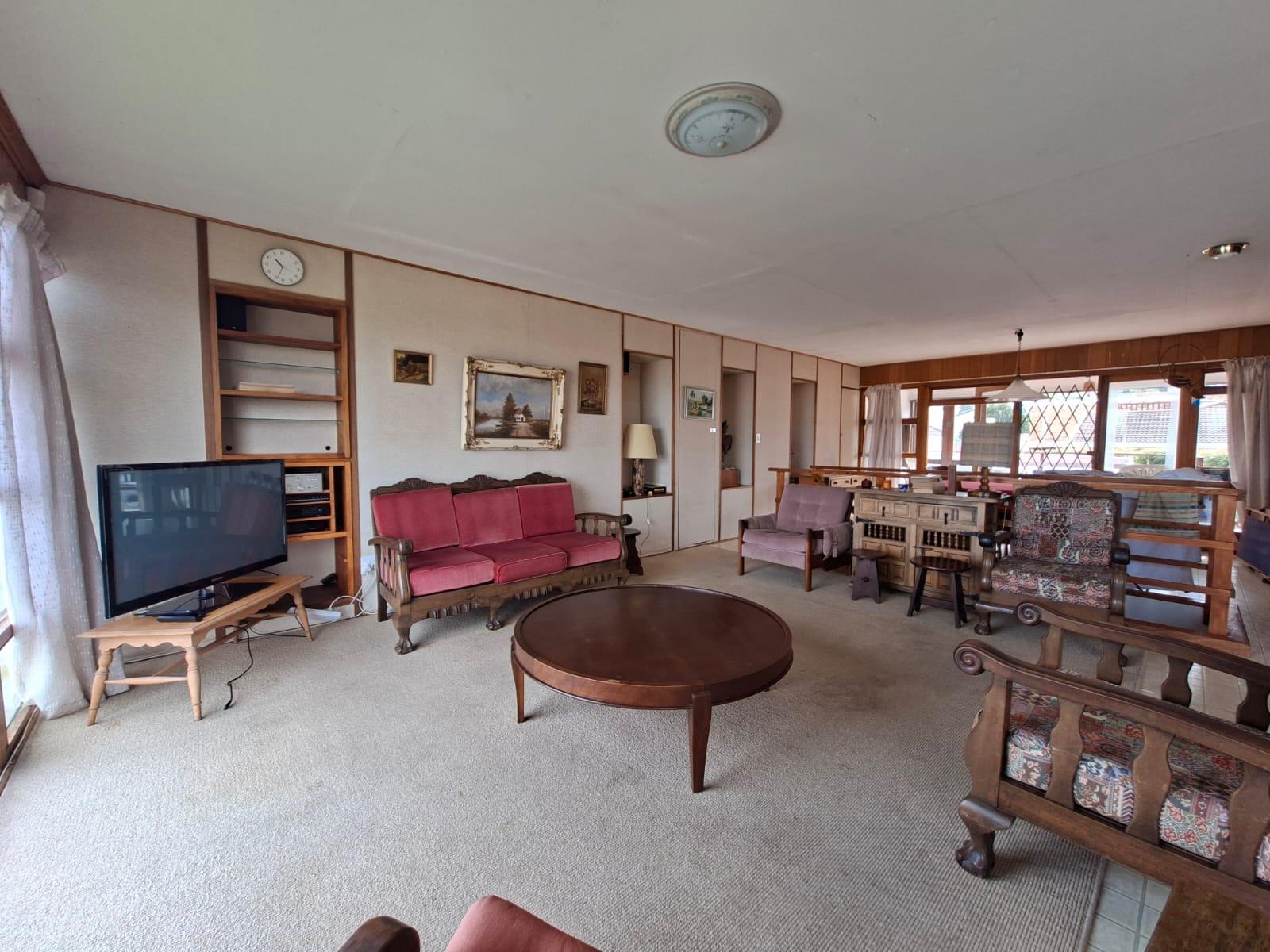 Image 3 of 6