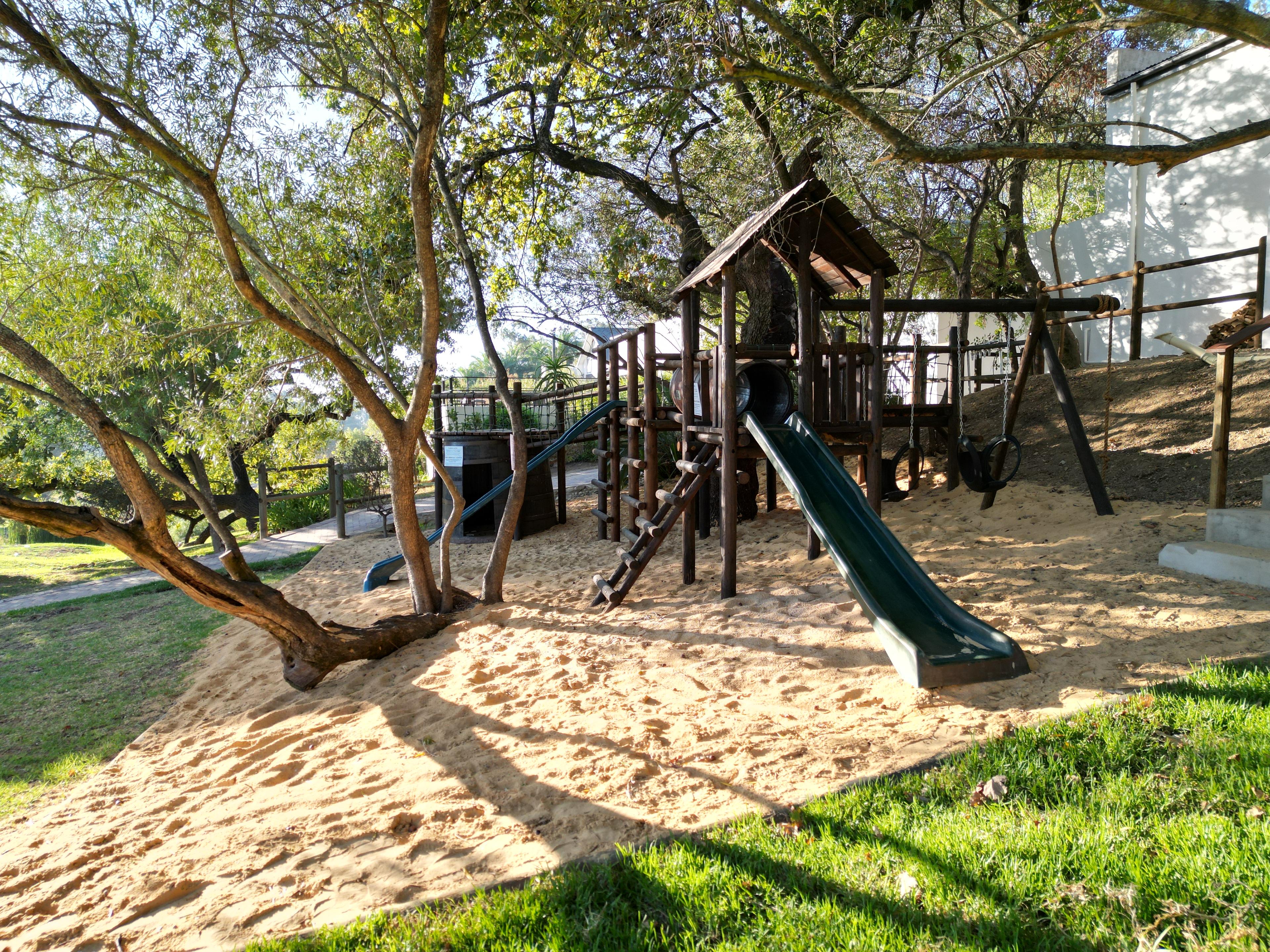 Image 2 of 6