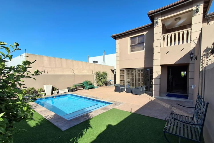 Main property image