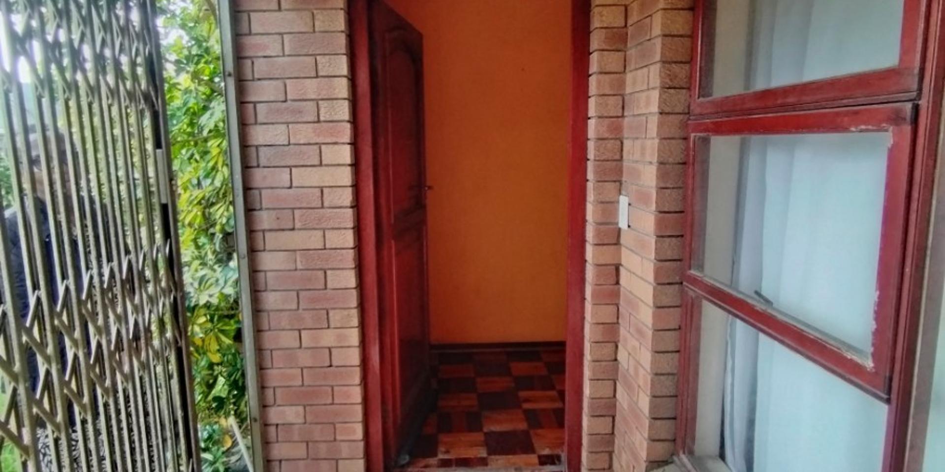 Image 2 of 6