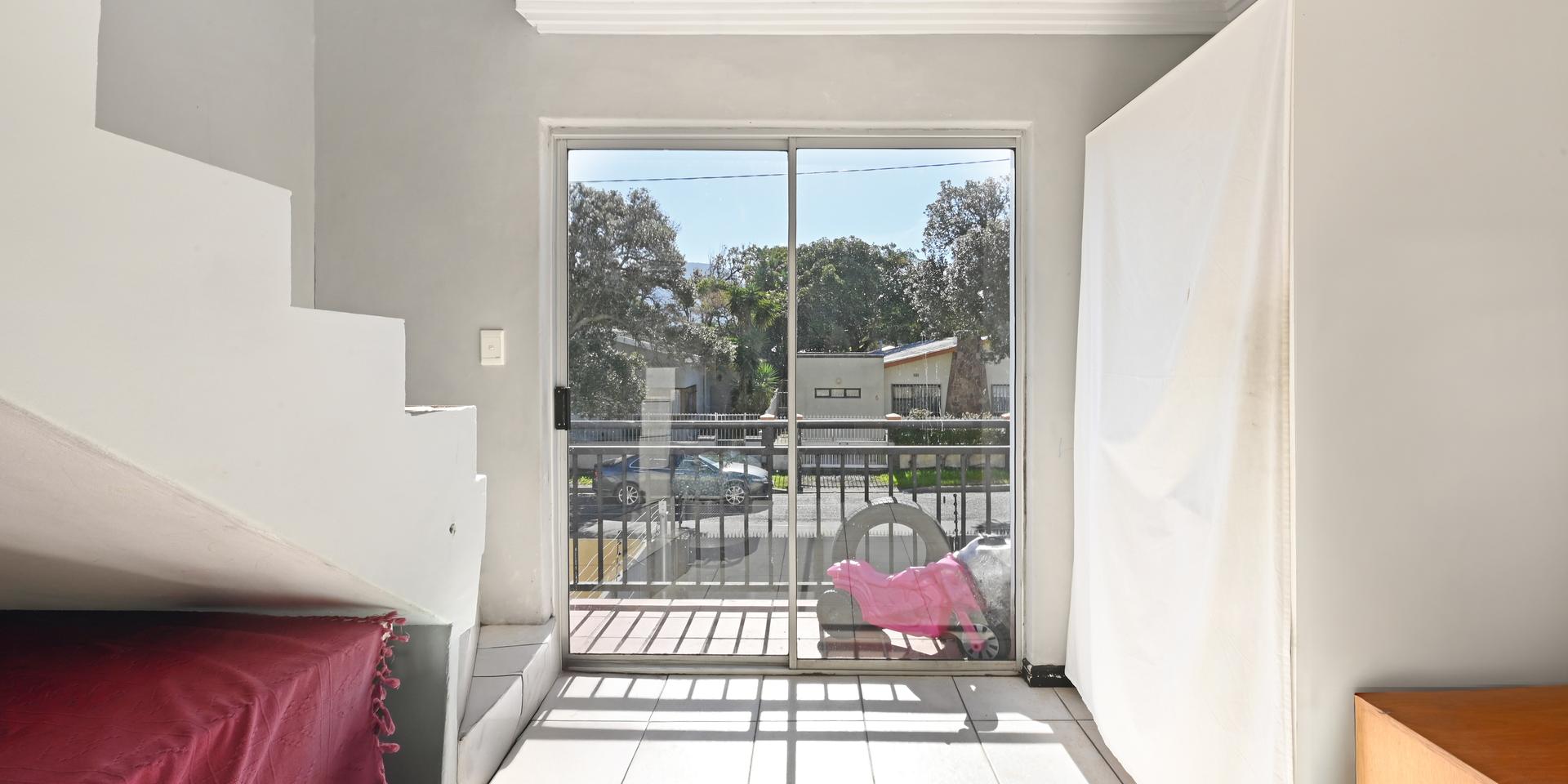 Image 5 of 6