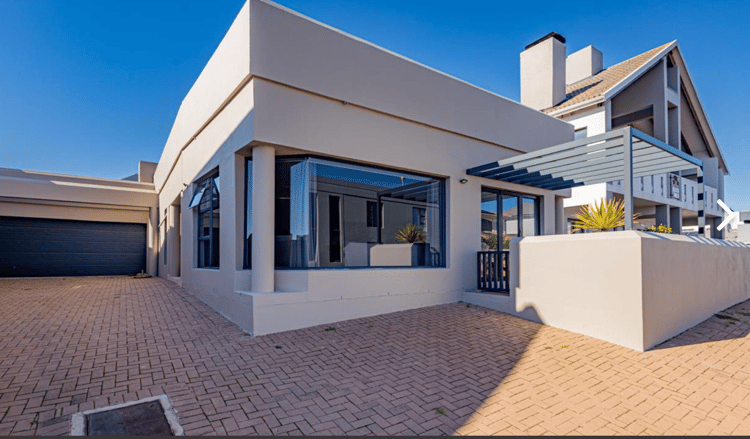 Main property image