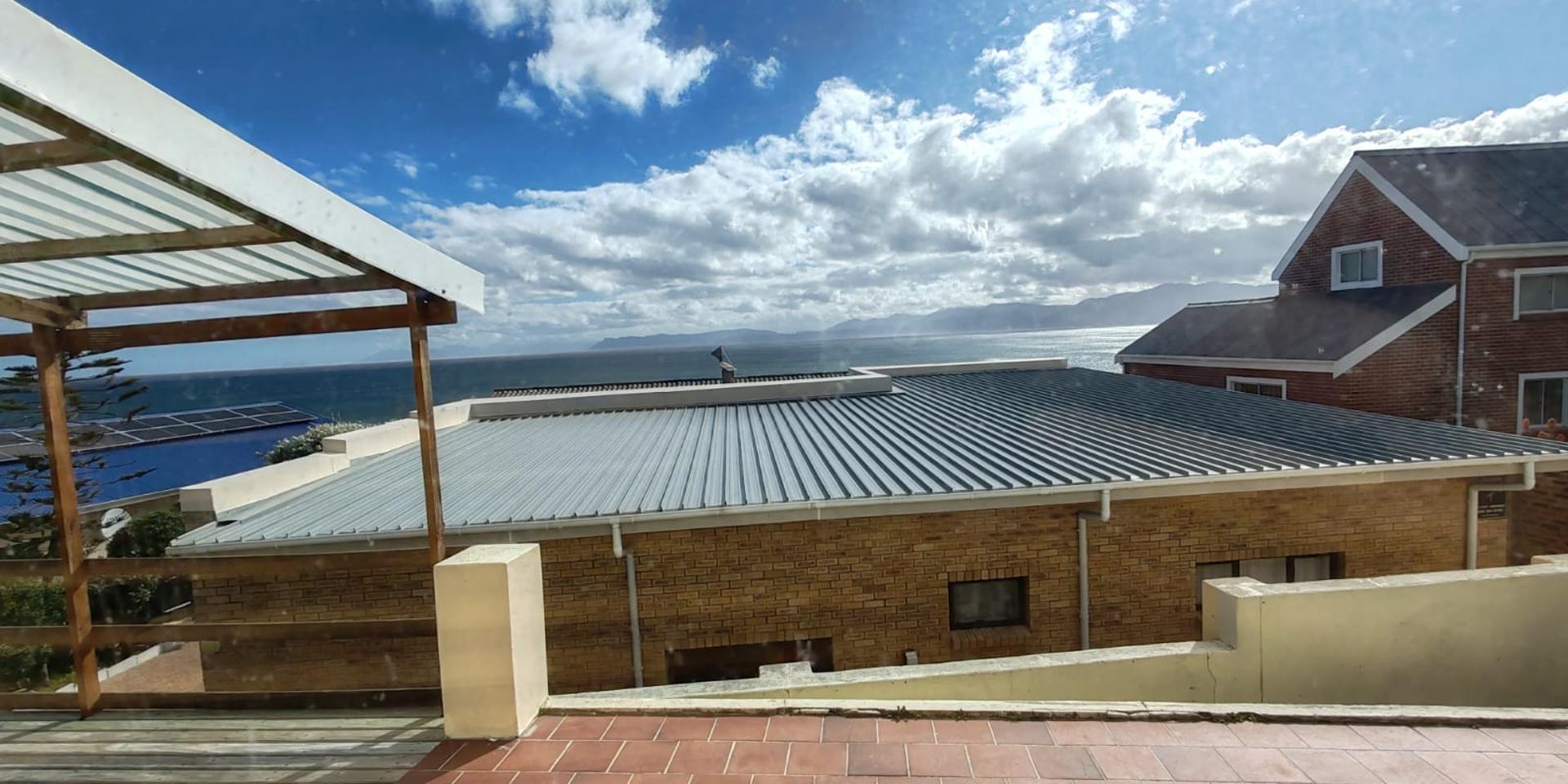 Image 4 of 6