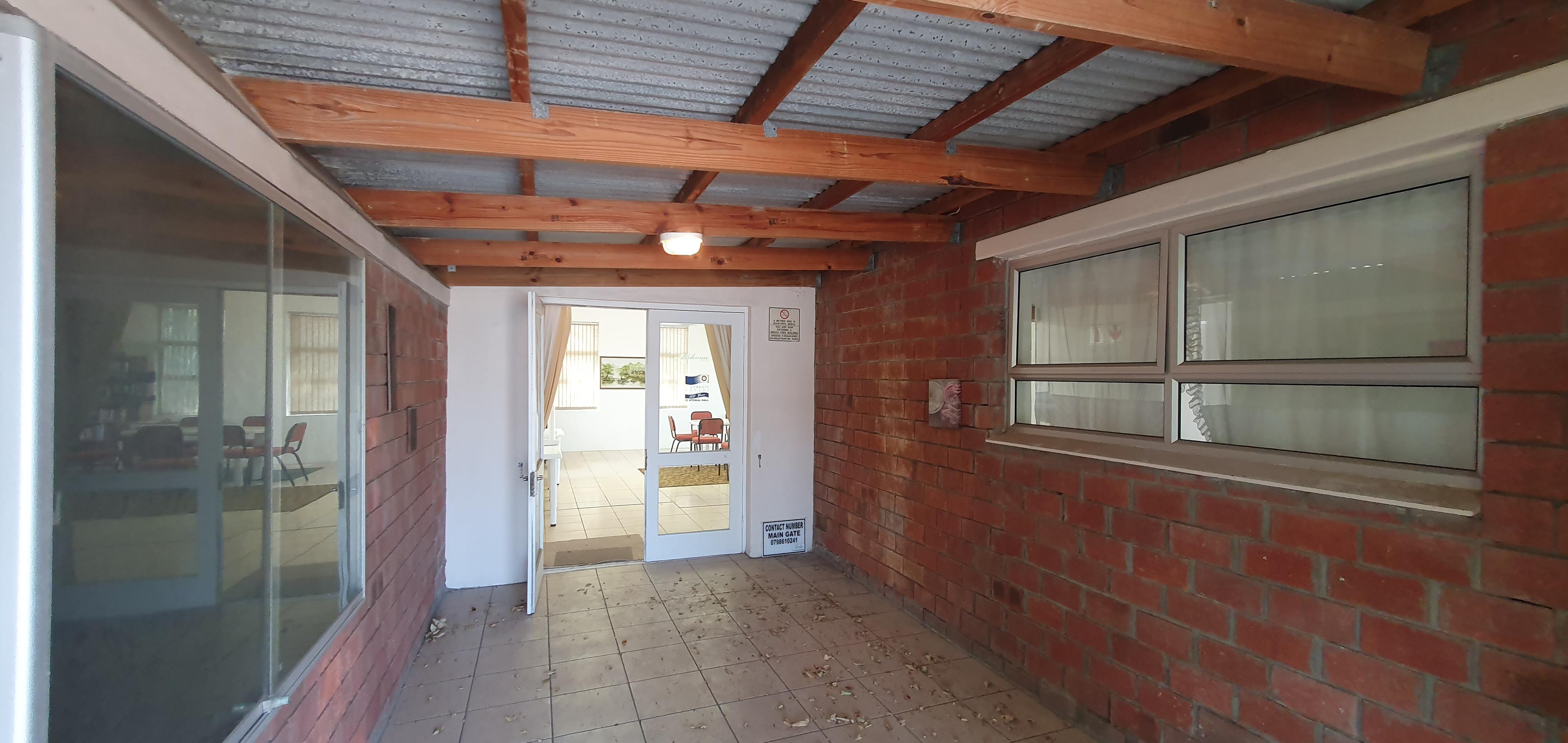Image 4 of 6