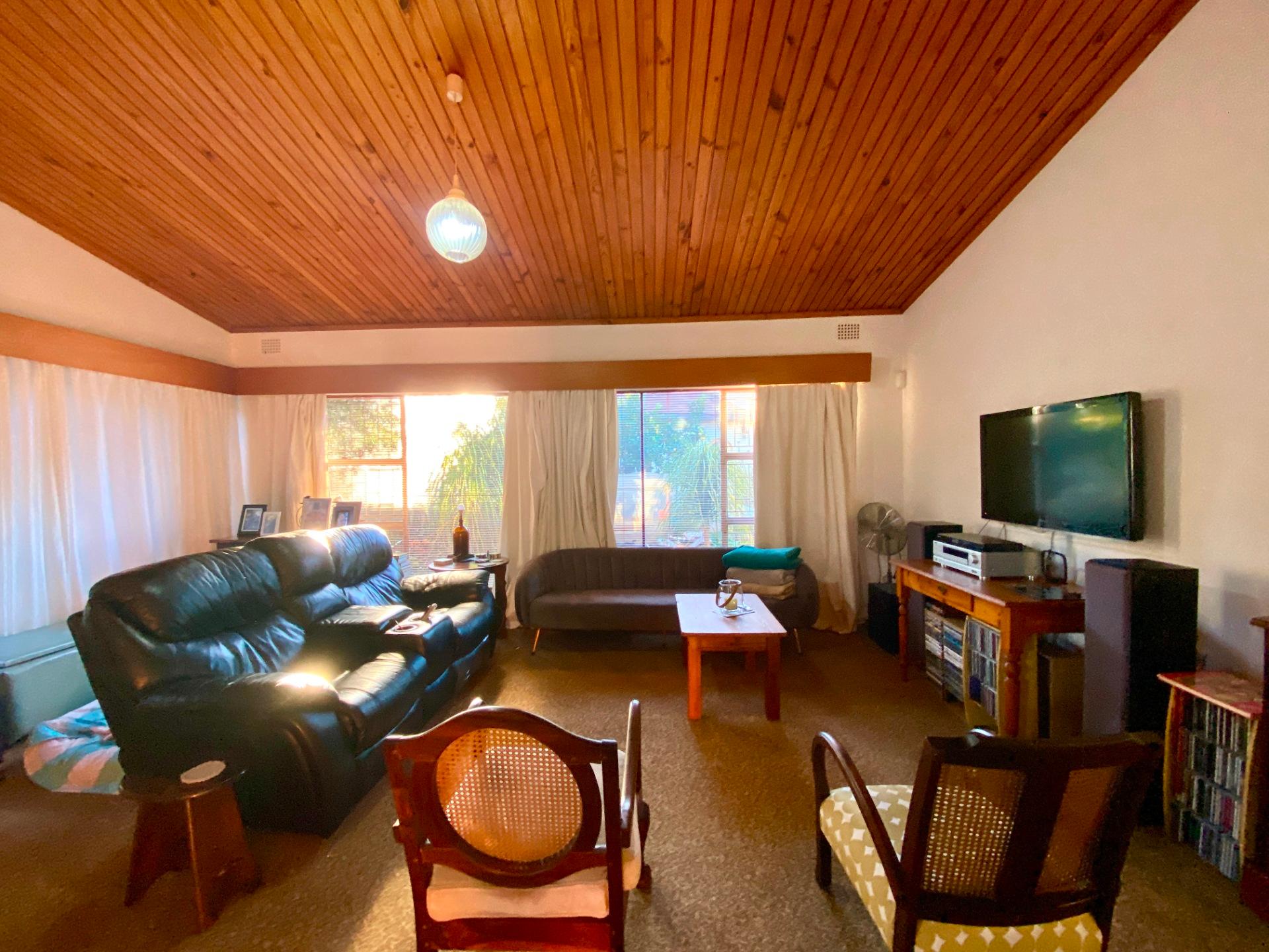 Image 4 of 6