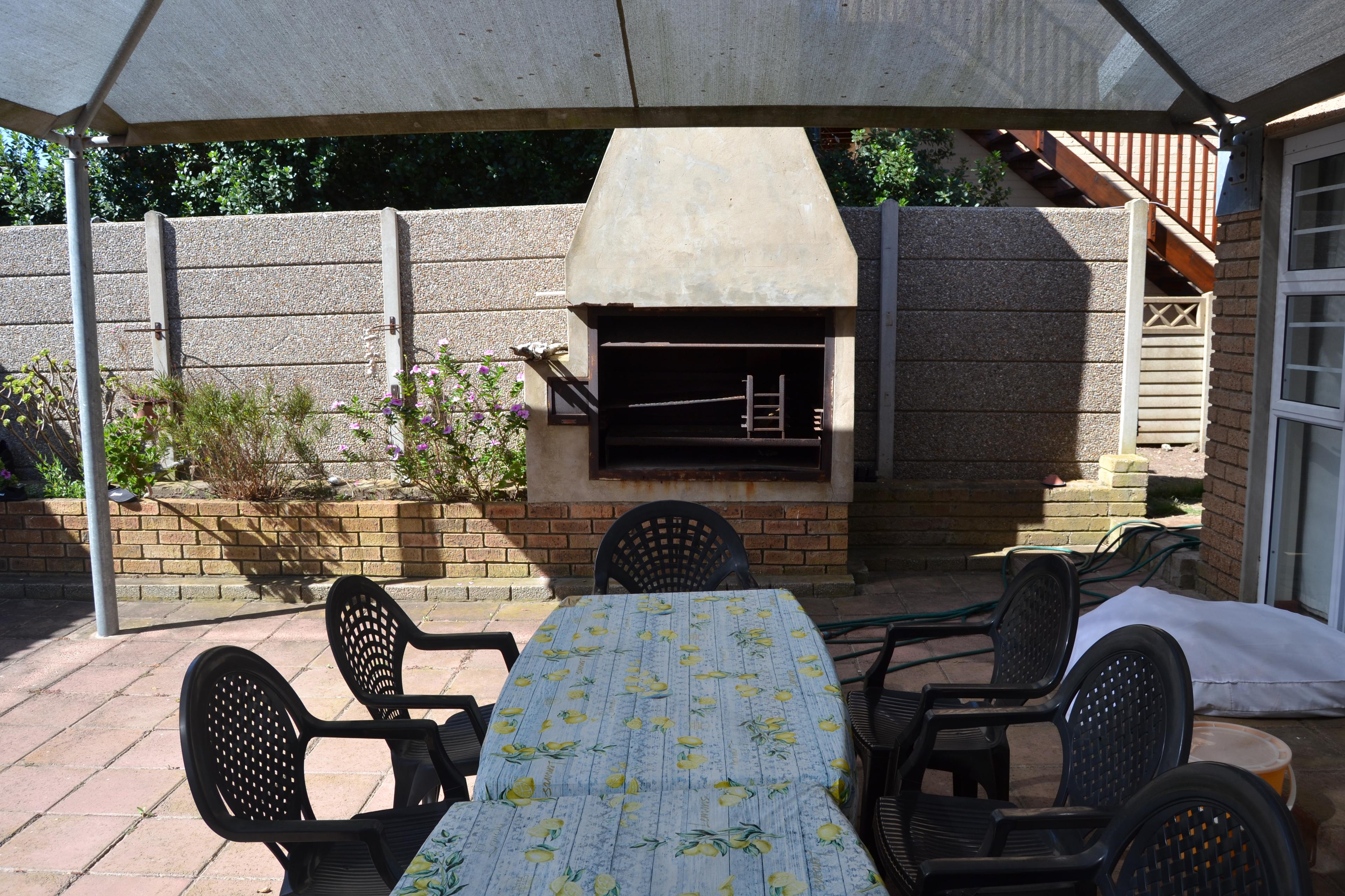 Image 3 of 6