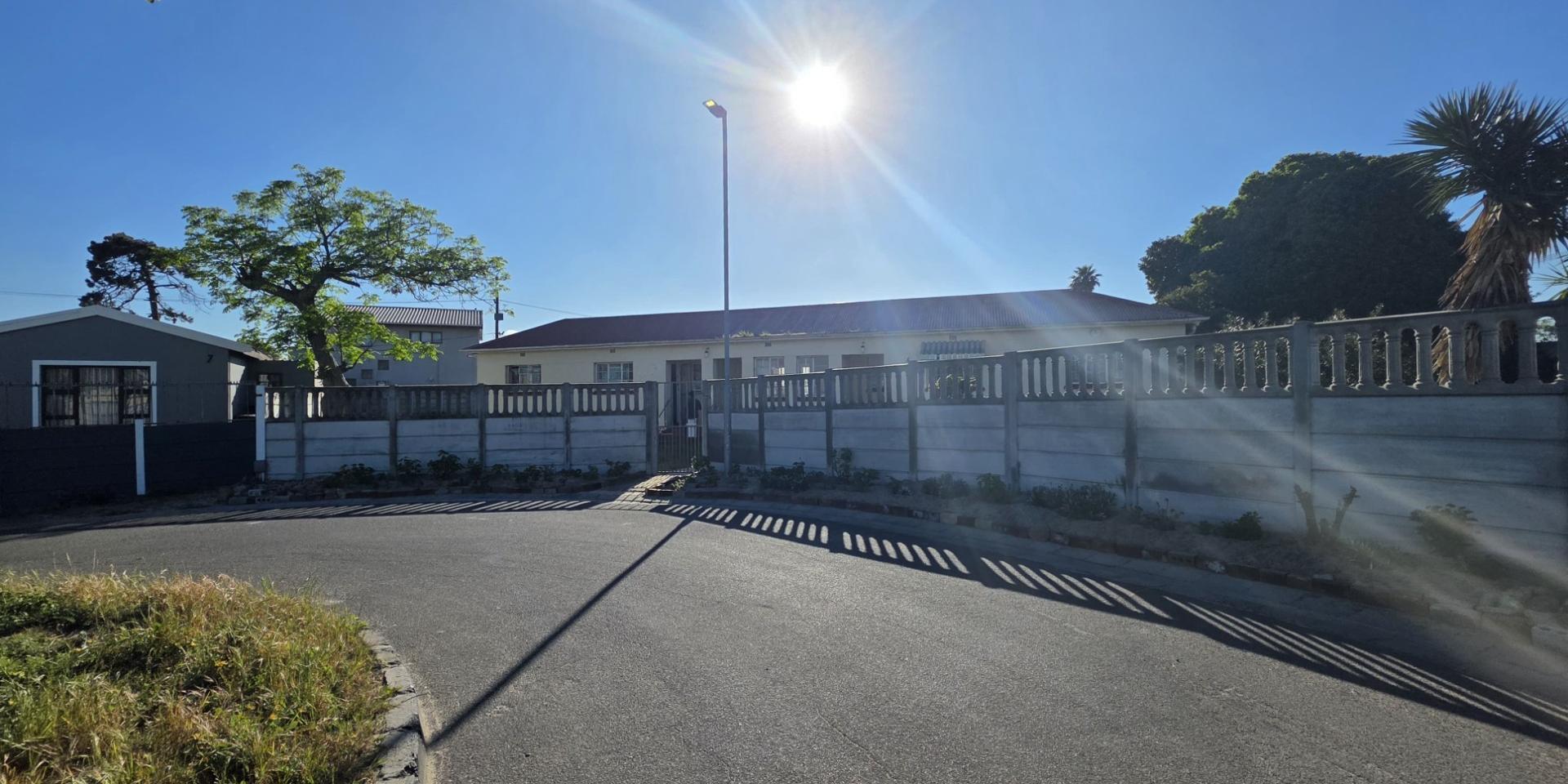 Image 1 of 6