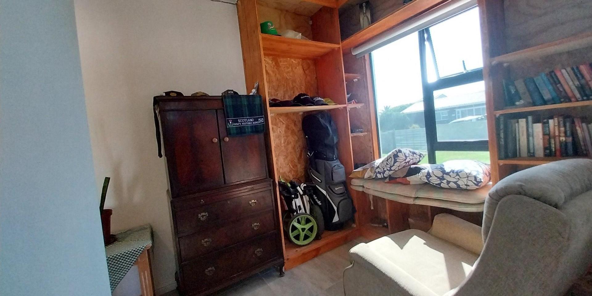 Image 5 of 6