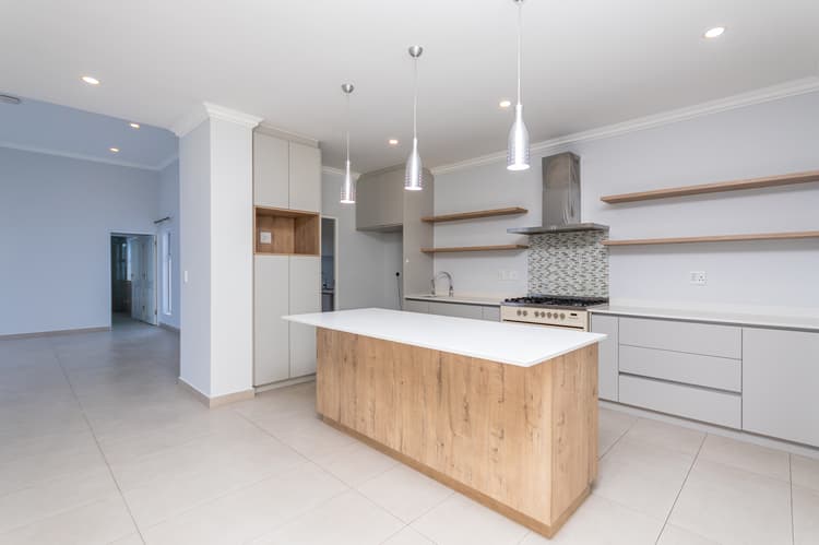 Main property image