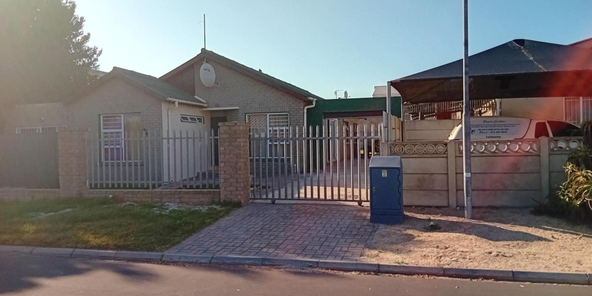 Image 4 of 6