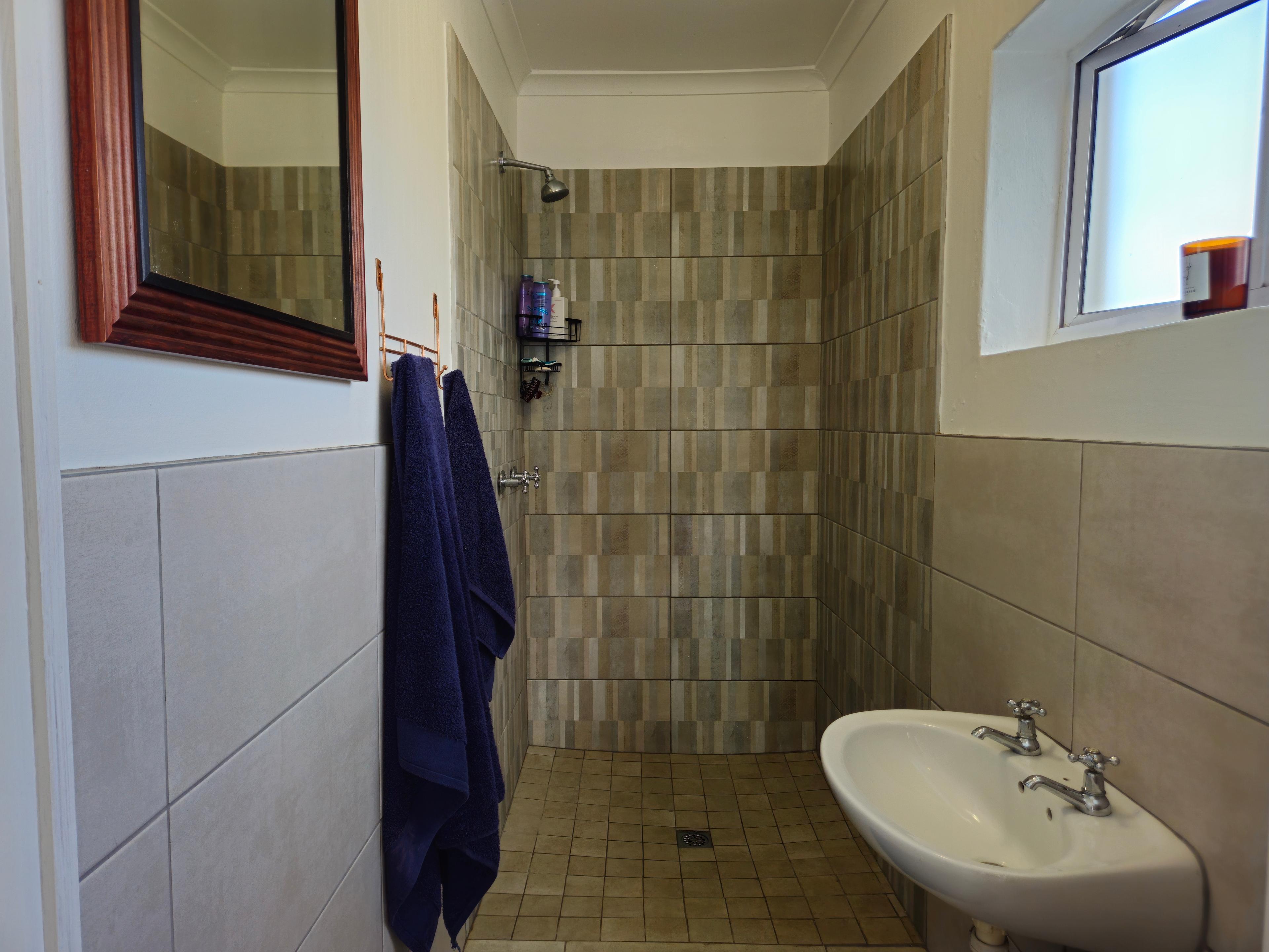 Image 5 of 6