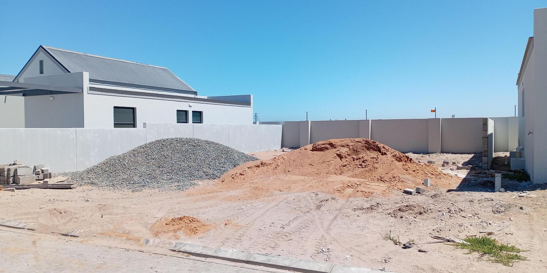 Image 4 of 6