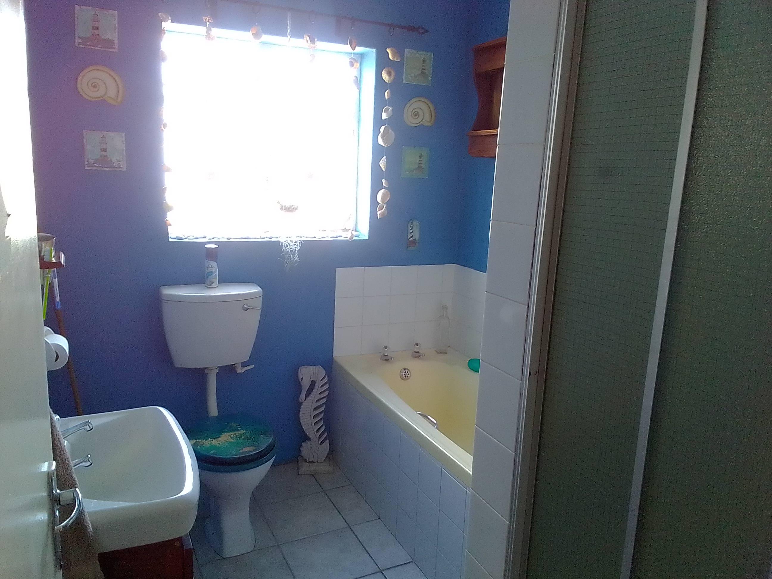 Image 4 of 6