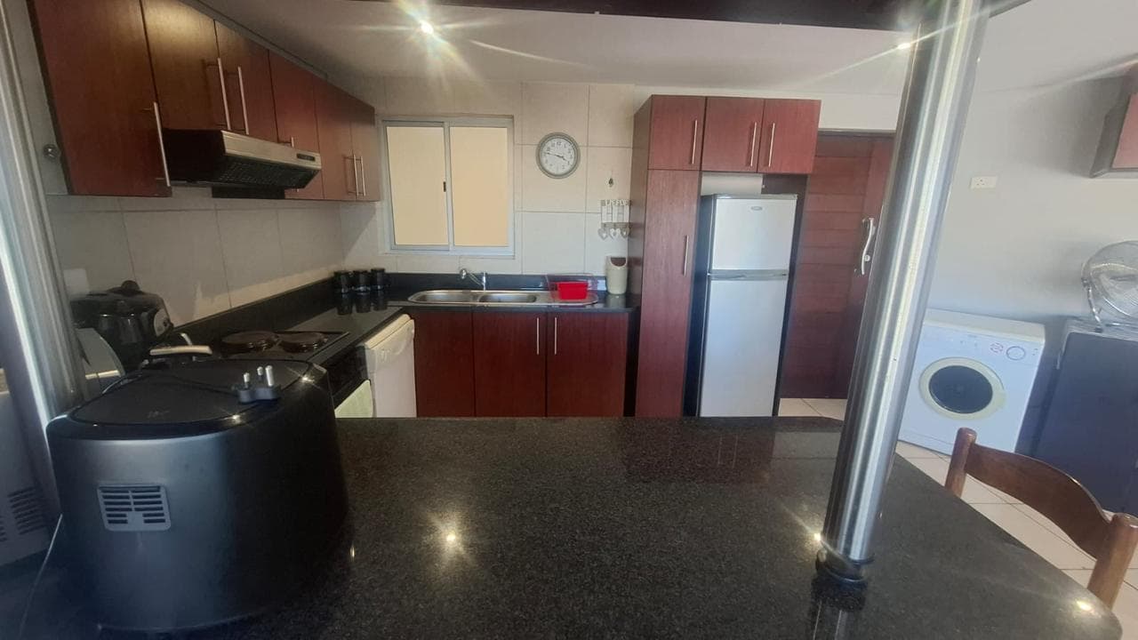 Image 3 of 6
