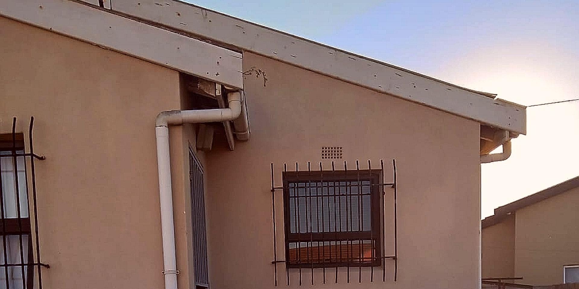 Image 2 of 6