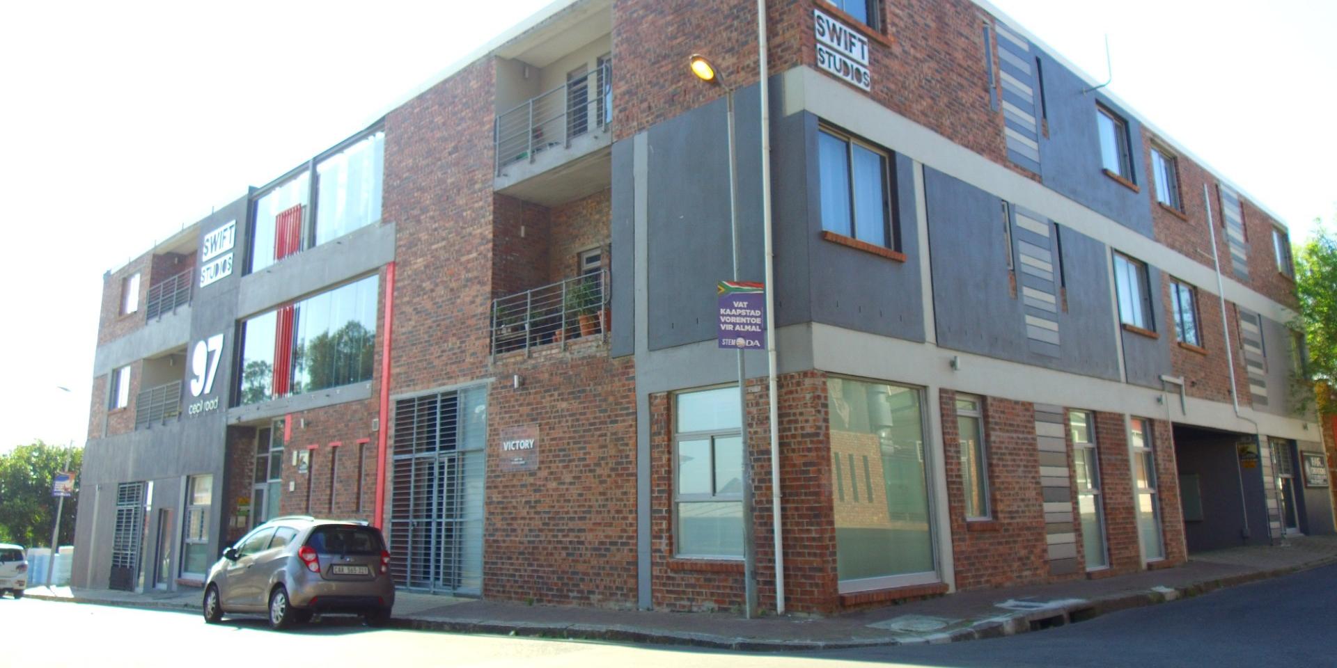 Image 4 of 6