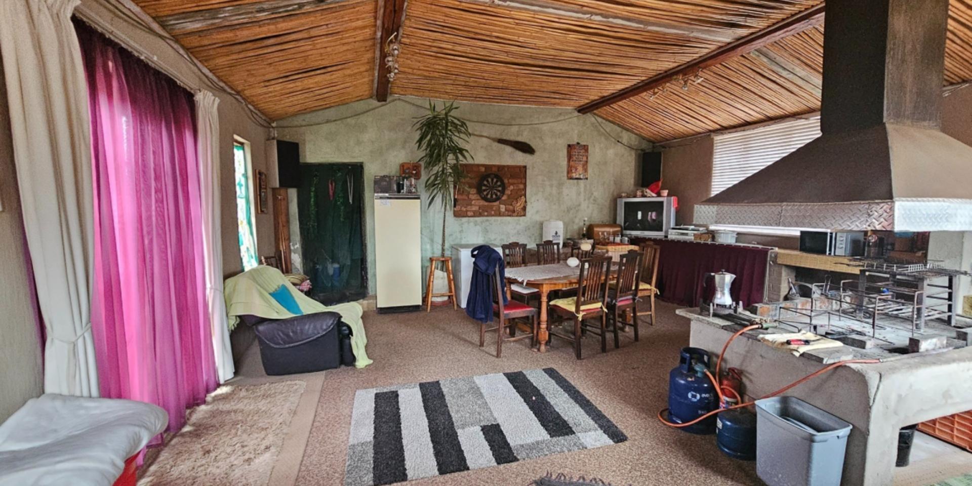 Image 4 of 6