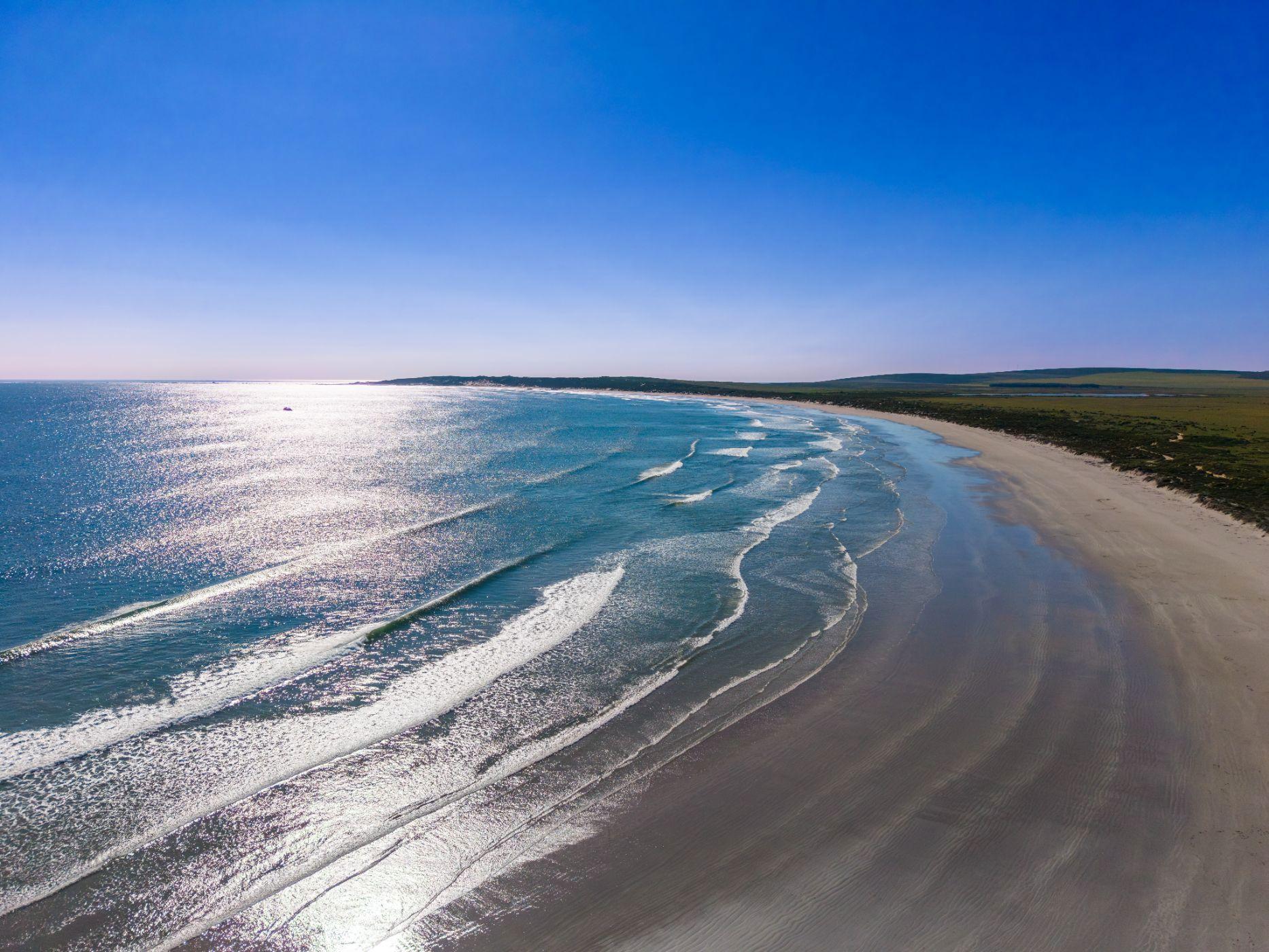 Image 2 of 6
