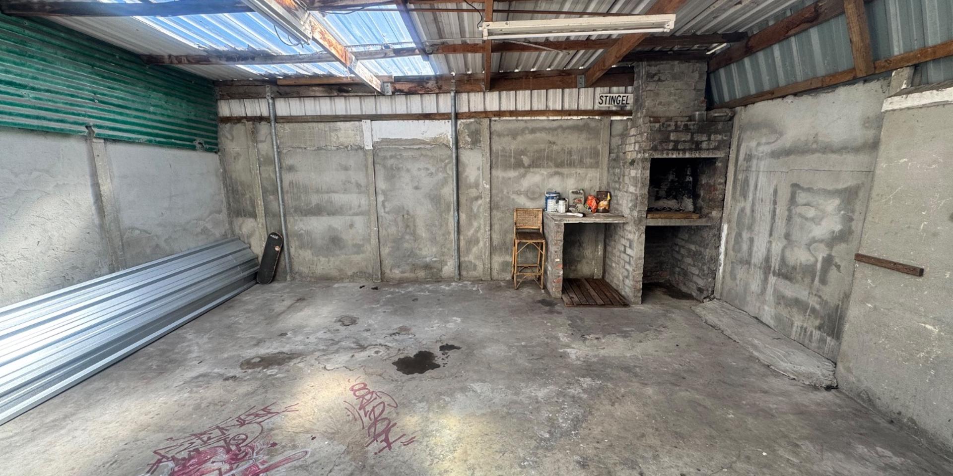 Image 3 of 6