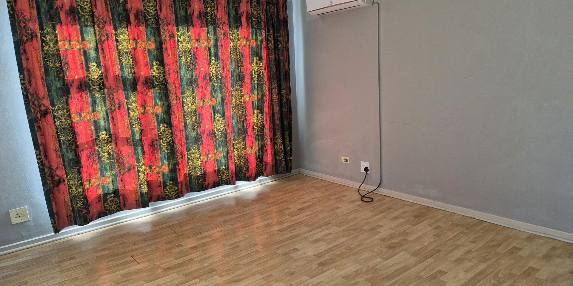 Image 5 of 6