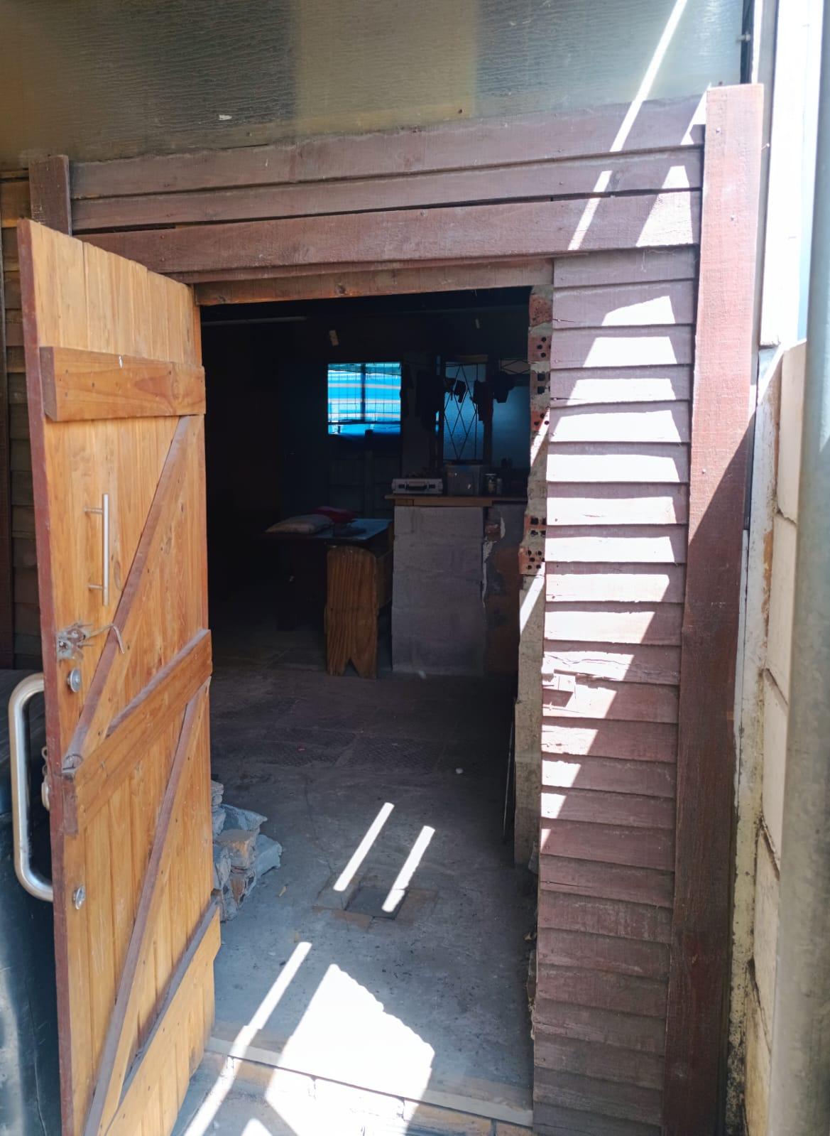 Image 5 of 6