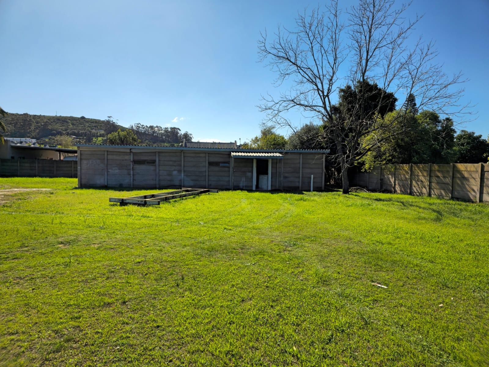 Image 2 of 6