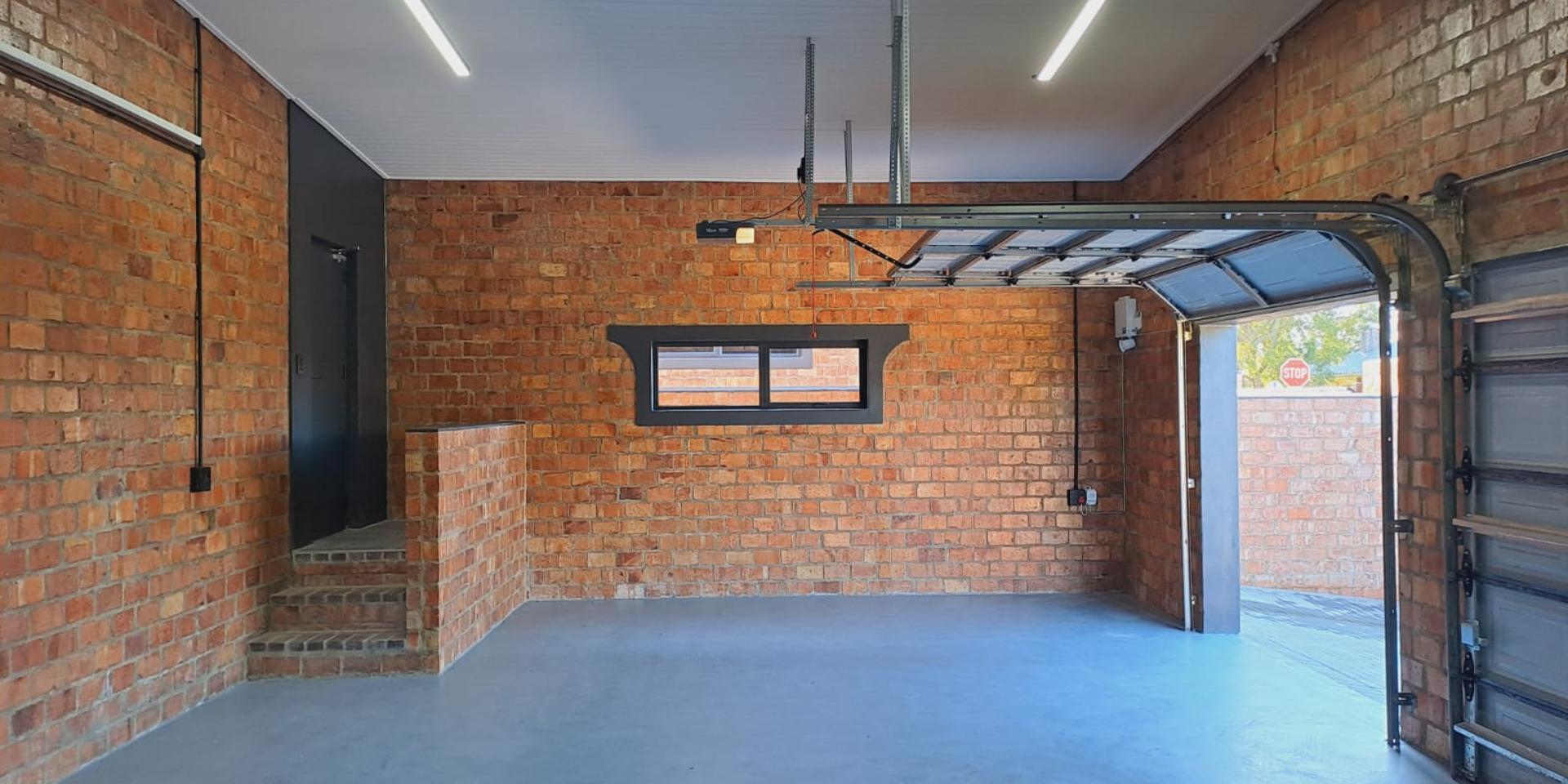 Image 2 of 6
