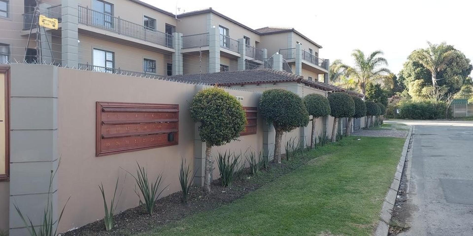 Image 4 of 6