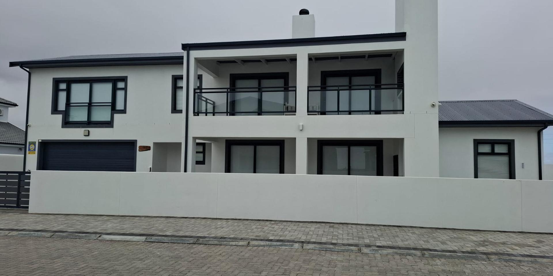 Image 3 of 6
