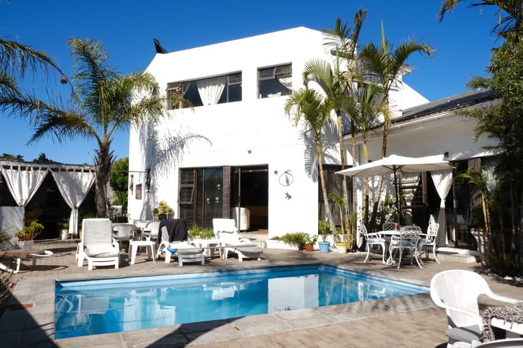 Main property image