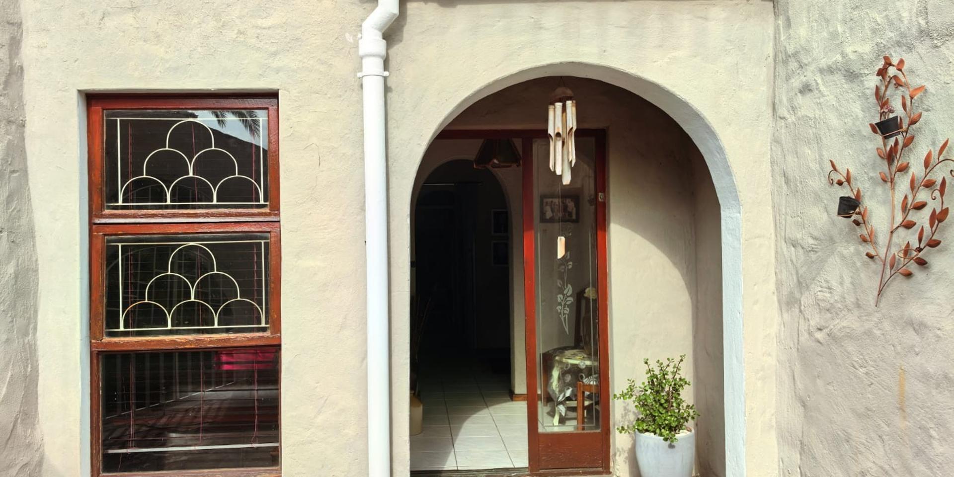 Image 3 of 6