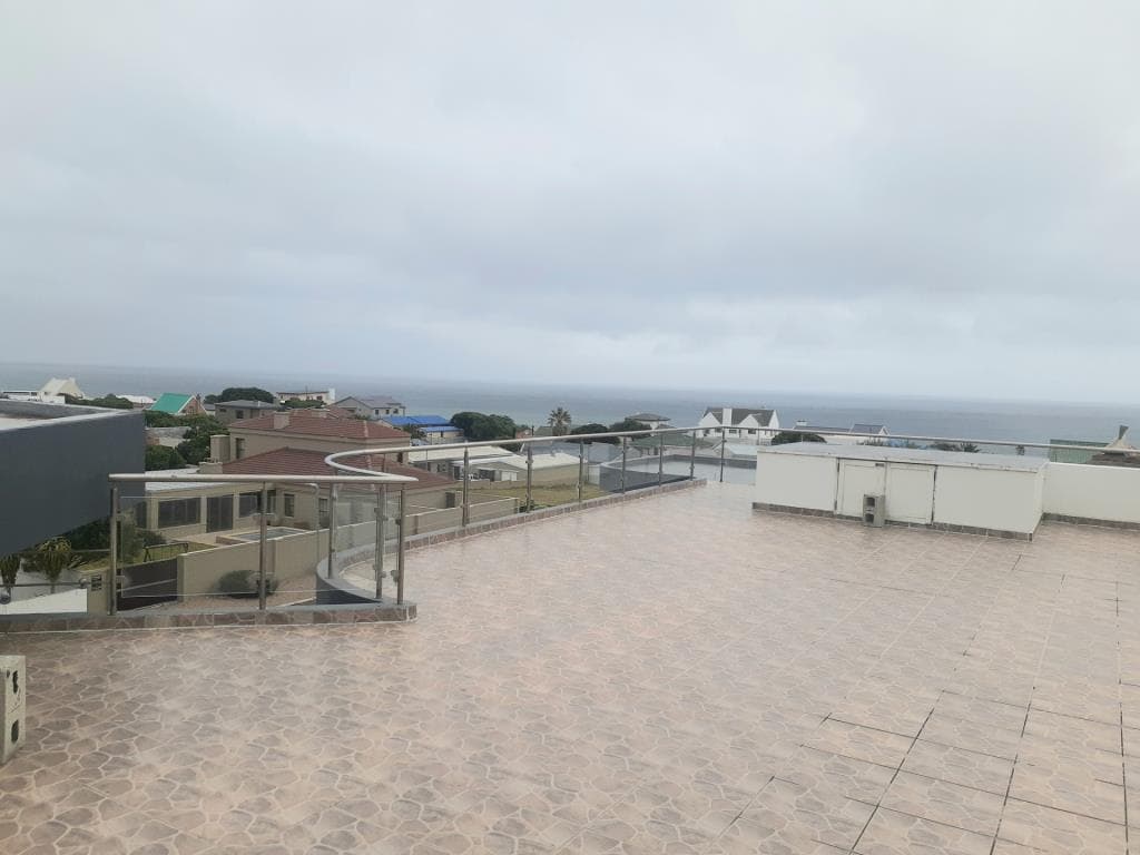 Image 2 of 6