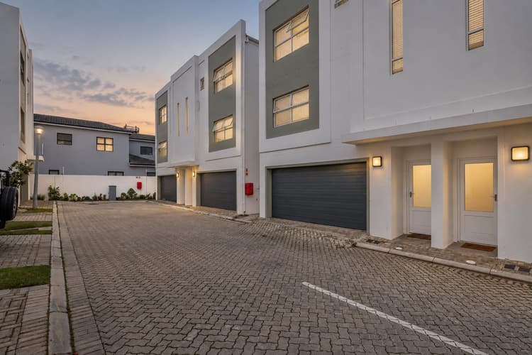 Main property image