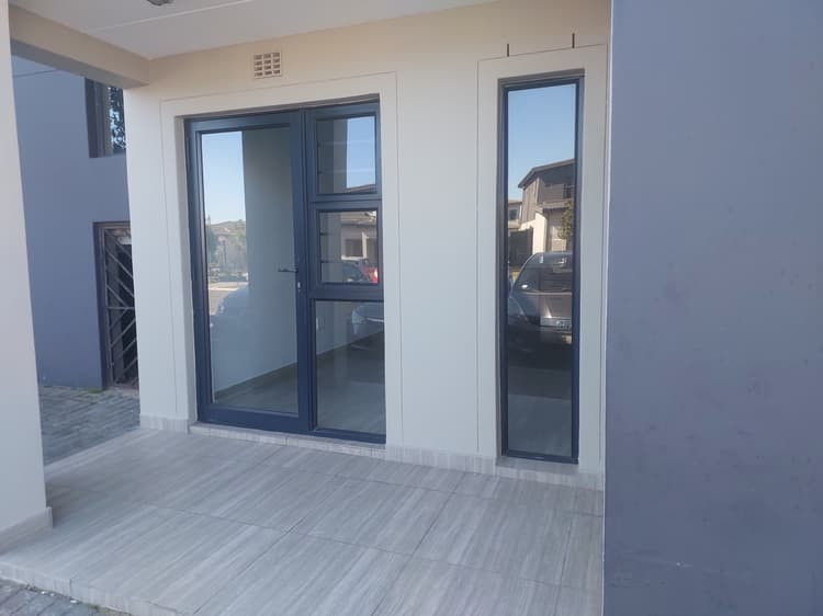 Main property image