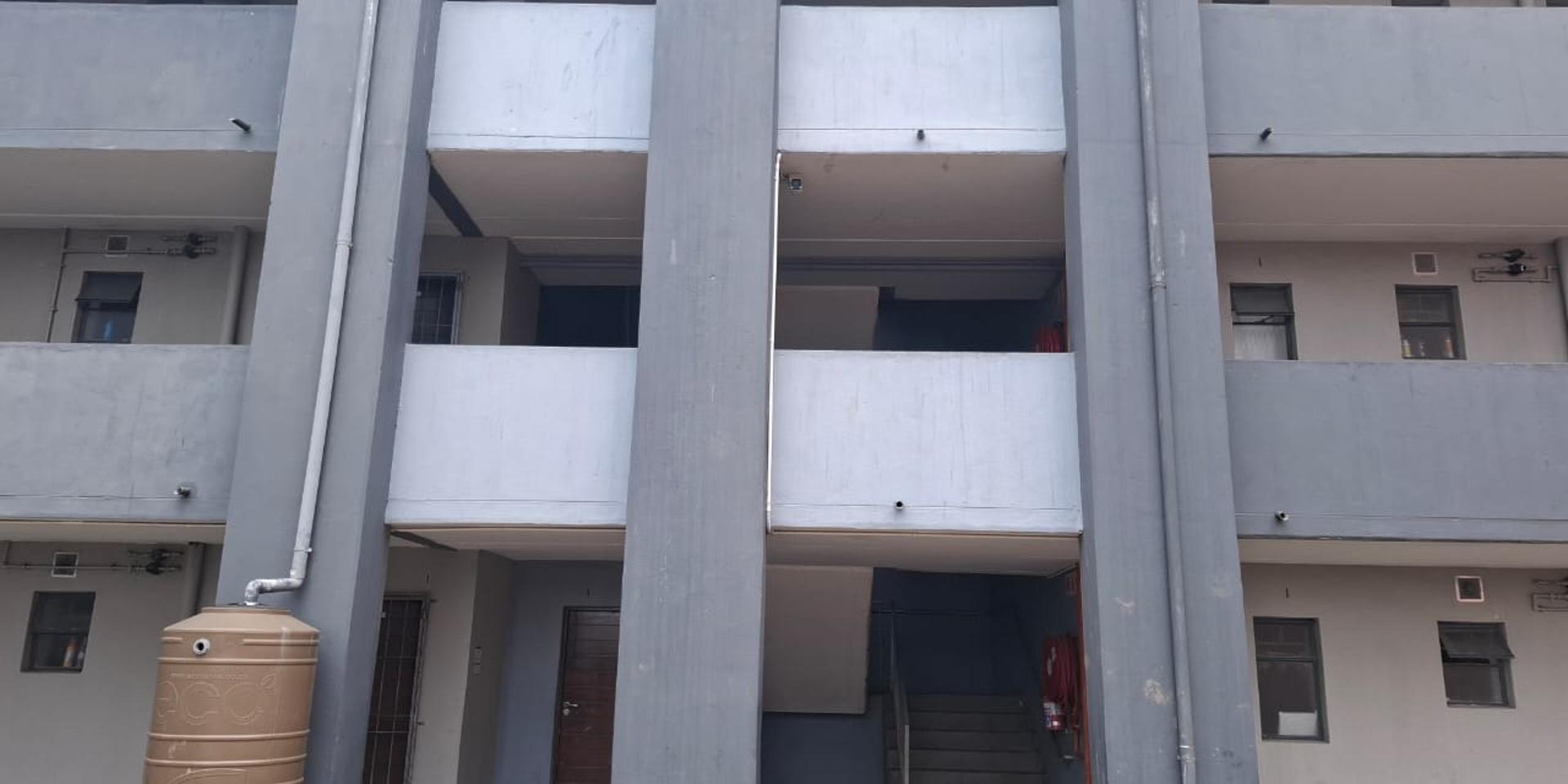 Image 2 of 6