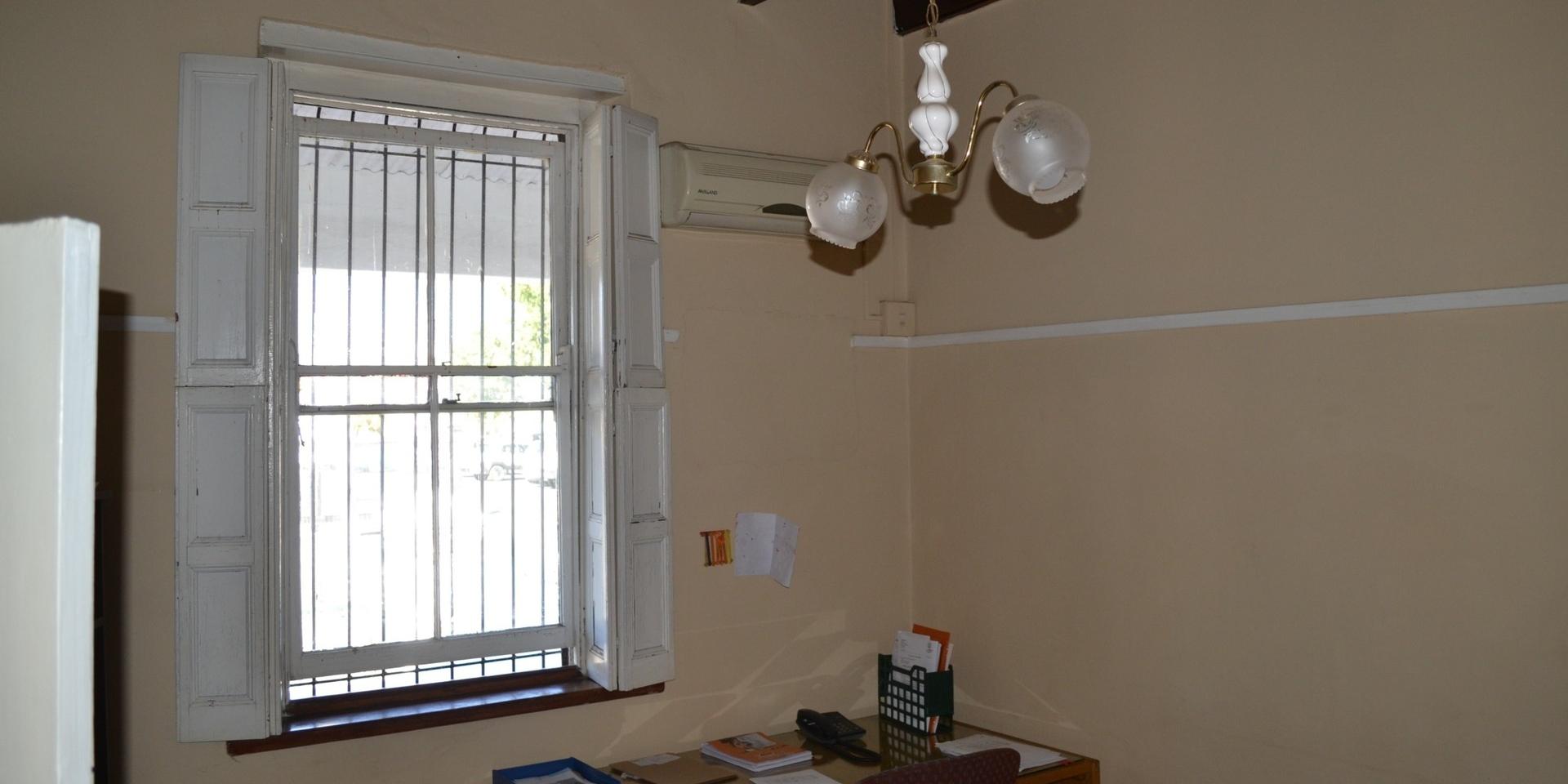 Image 5 of 6