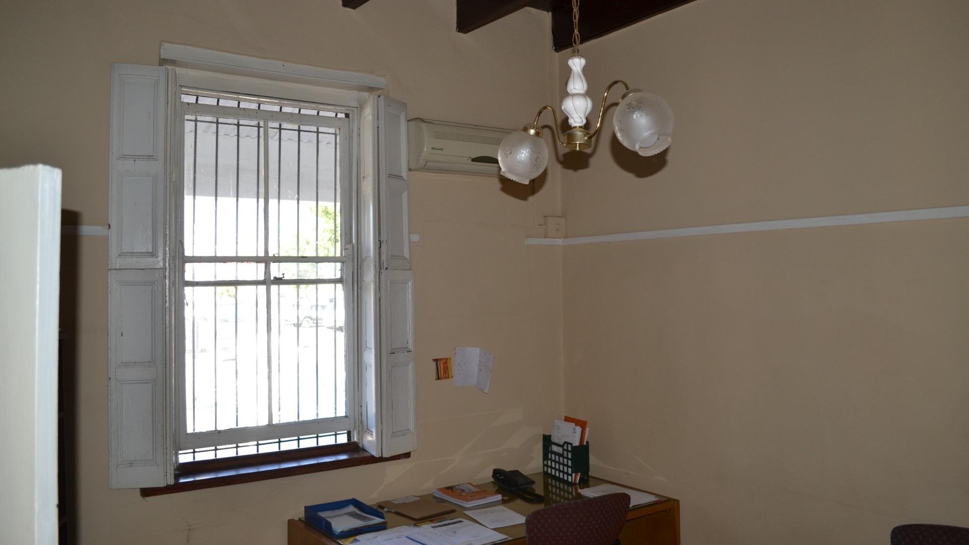 Image 5 of 6
