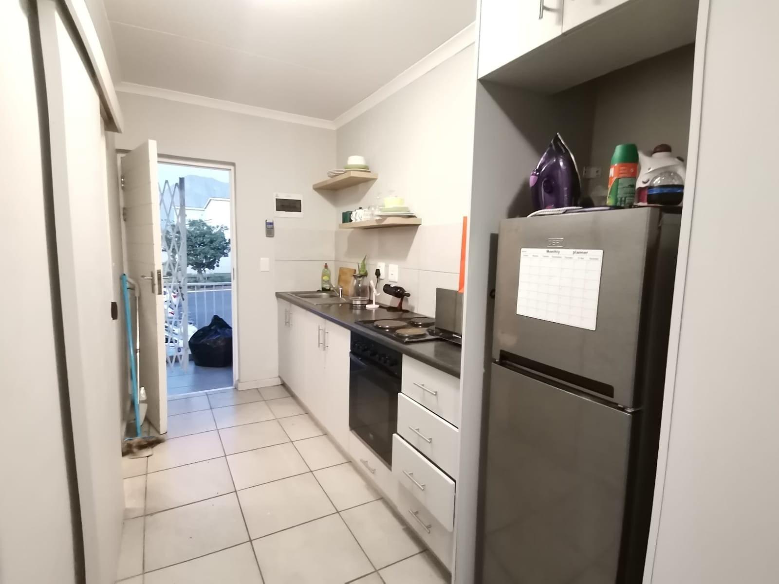 Image 3 of 6