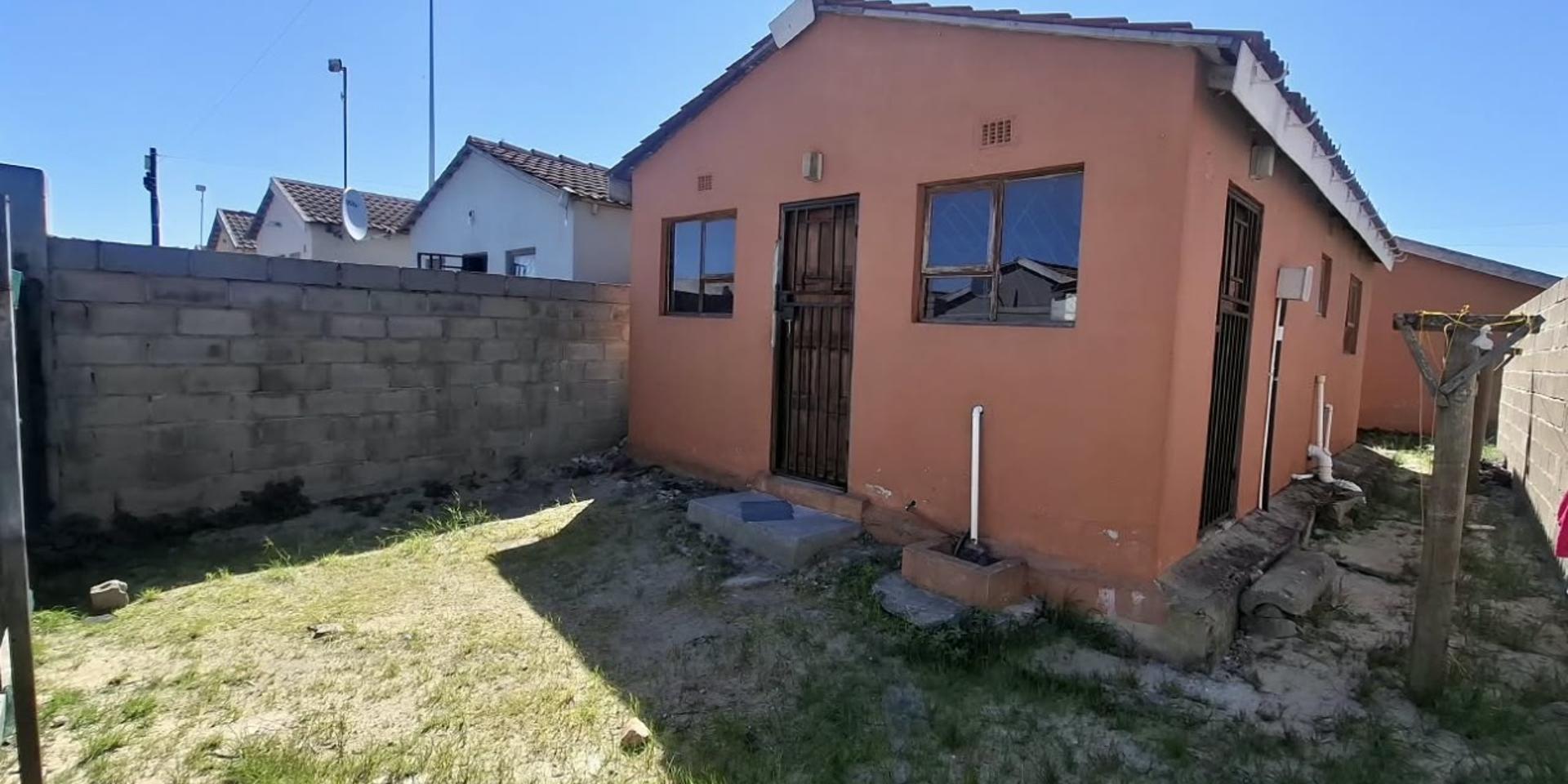 Image 3 of 6