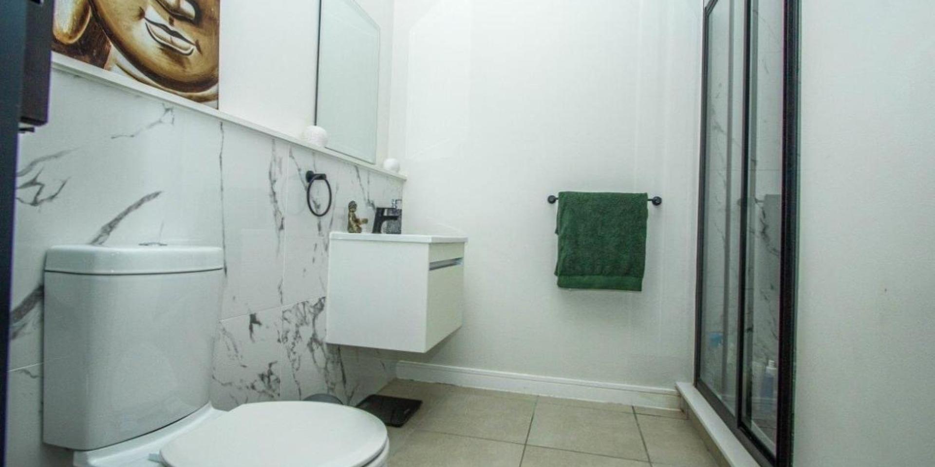 Image 5 of 6