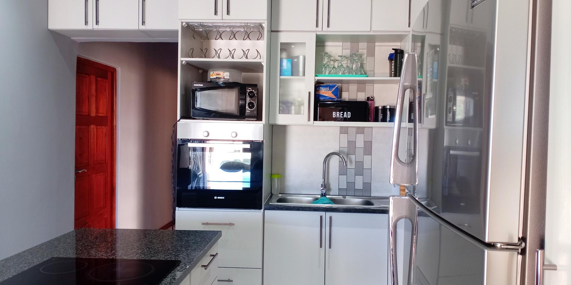 Image 4 of 6
