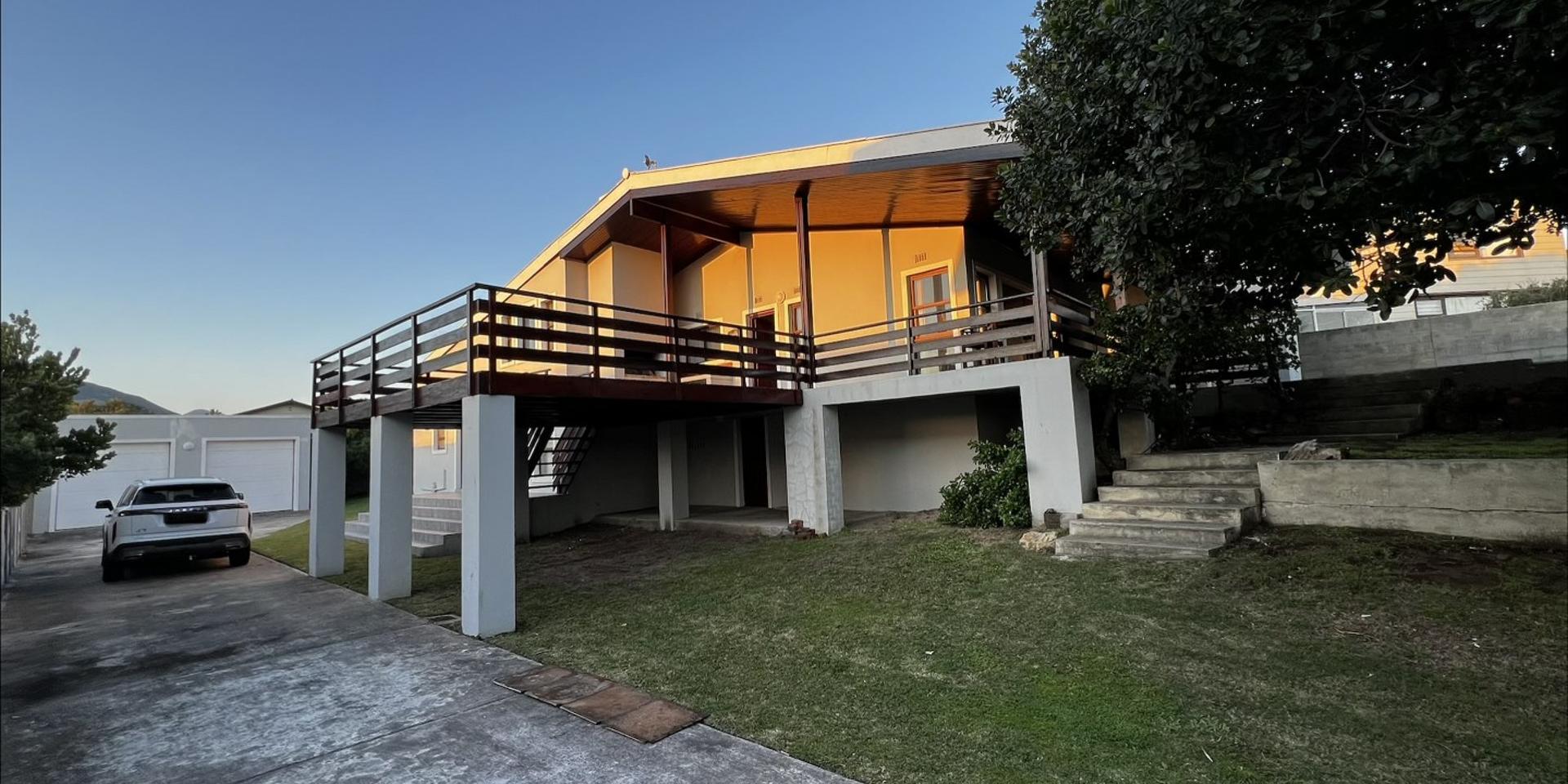 Image 4 of 6