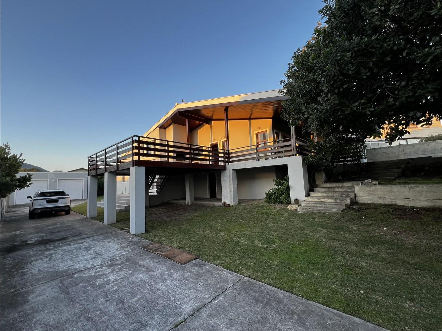 Image 2 of 6