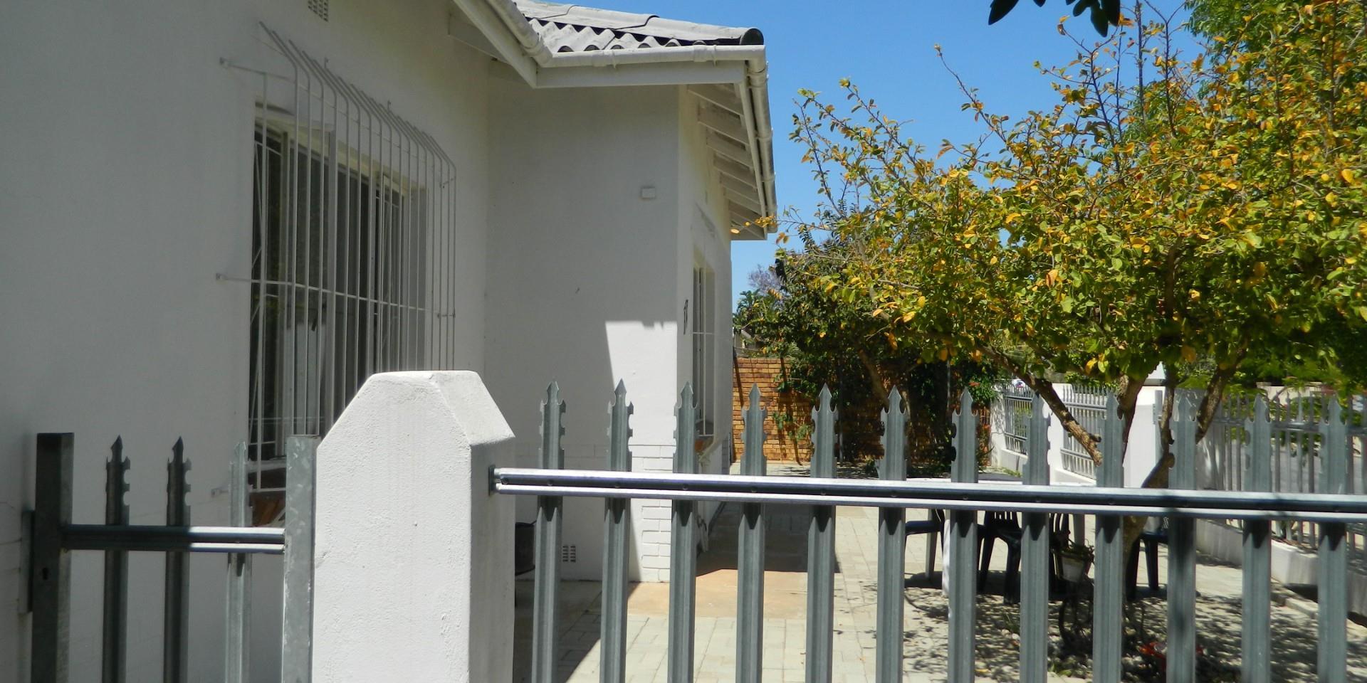 Image 3 of 6