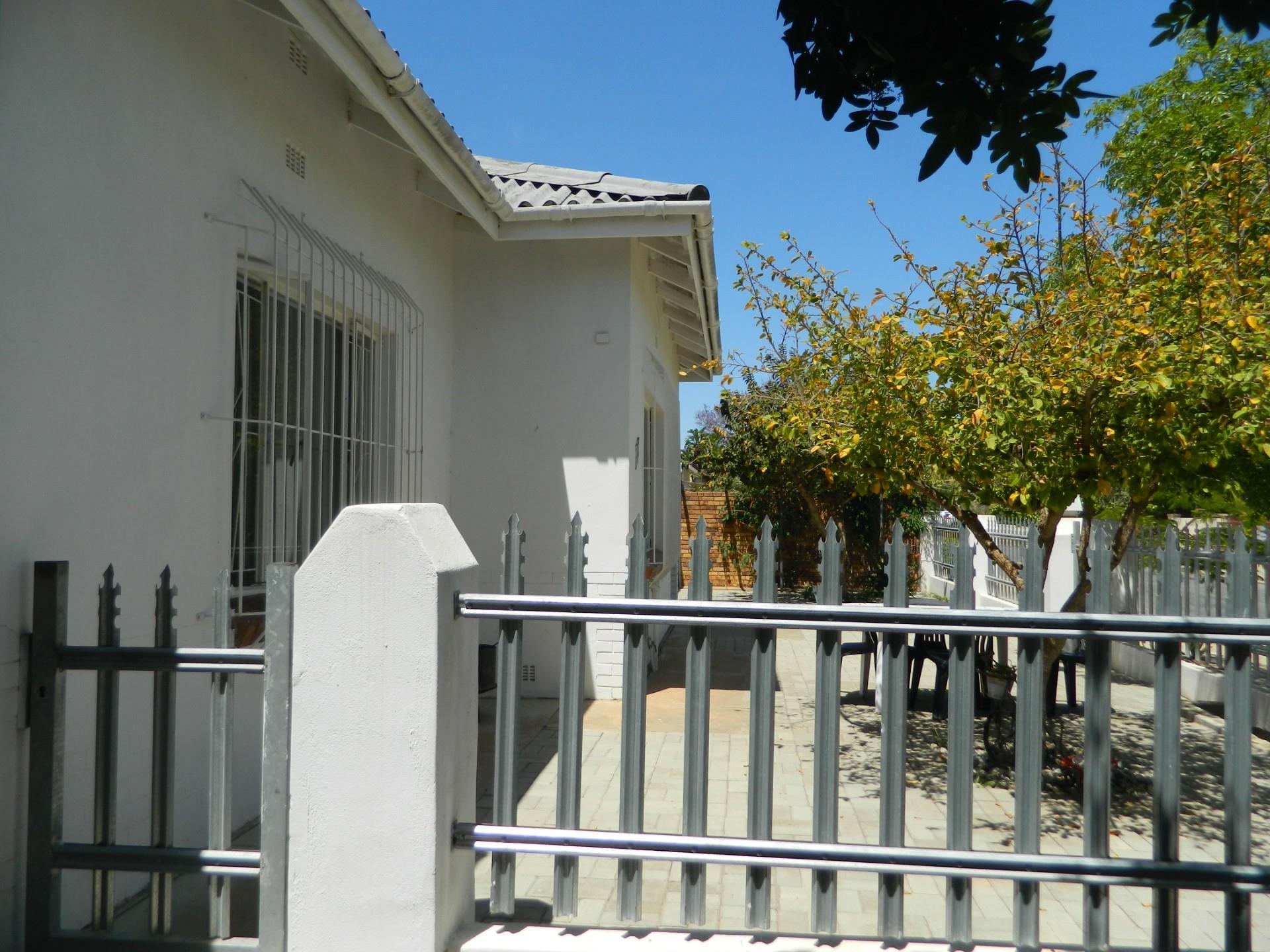 Image 3 of 6