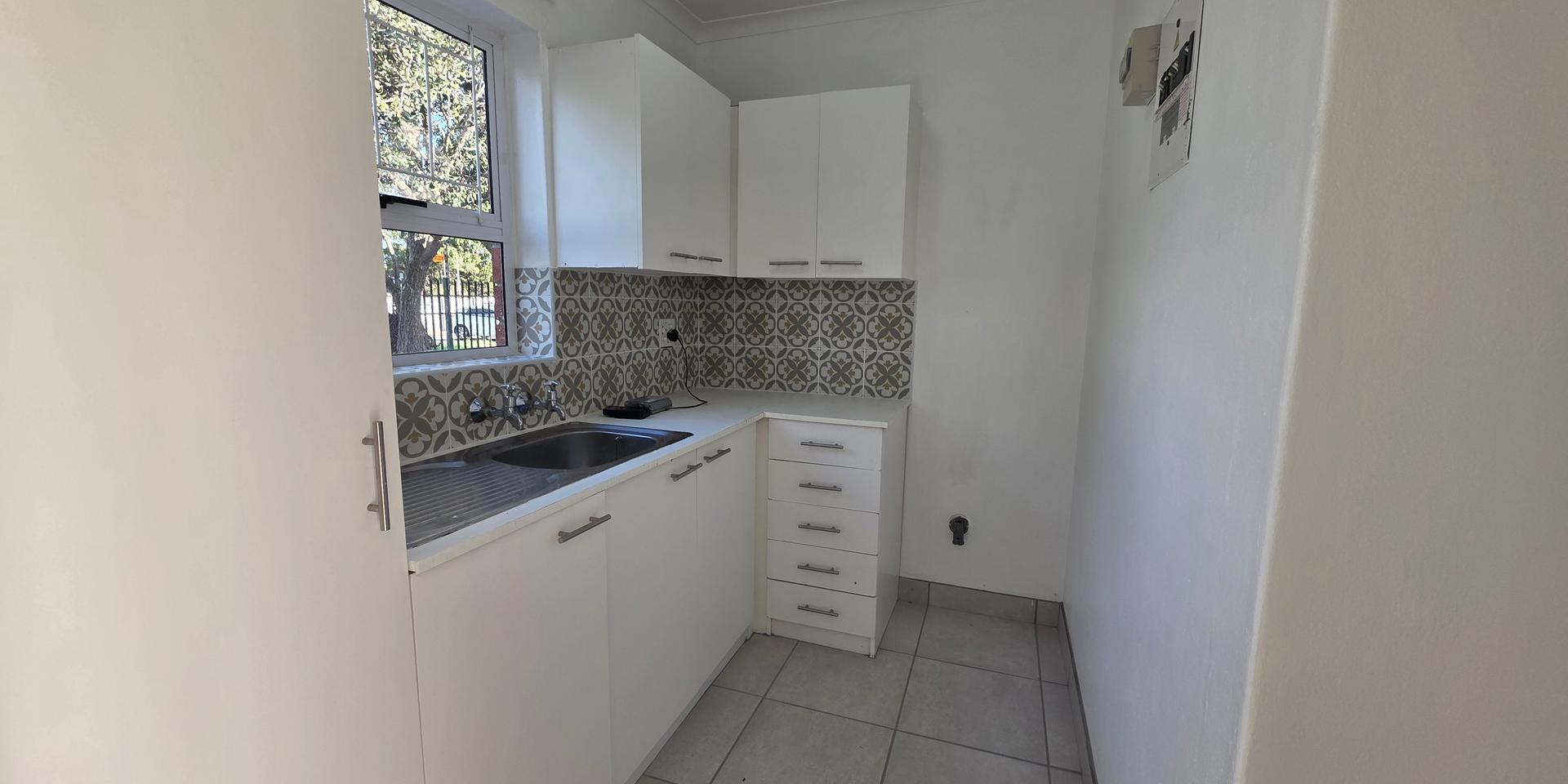 Image 2 of 6