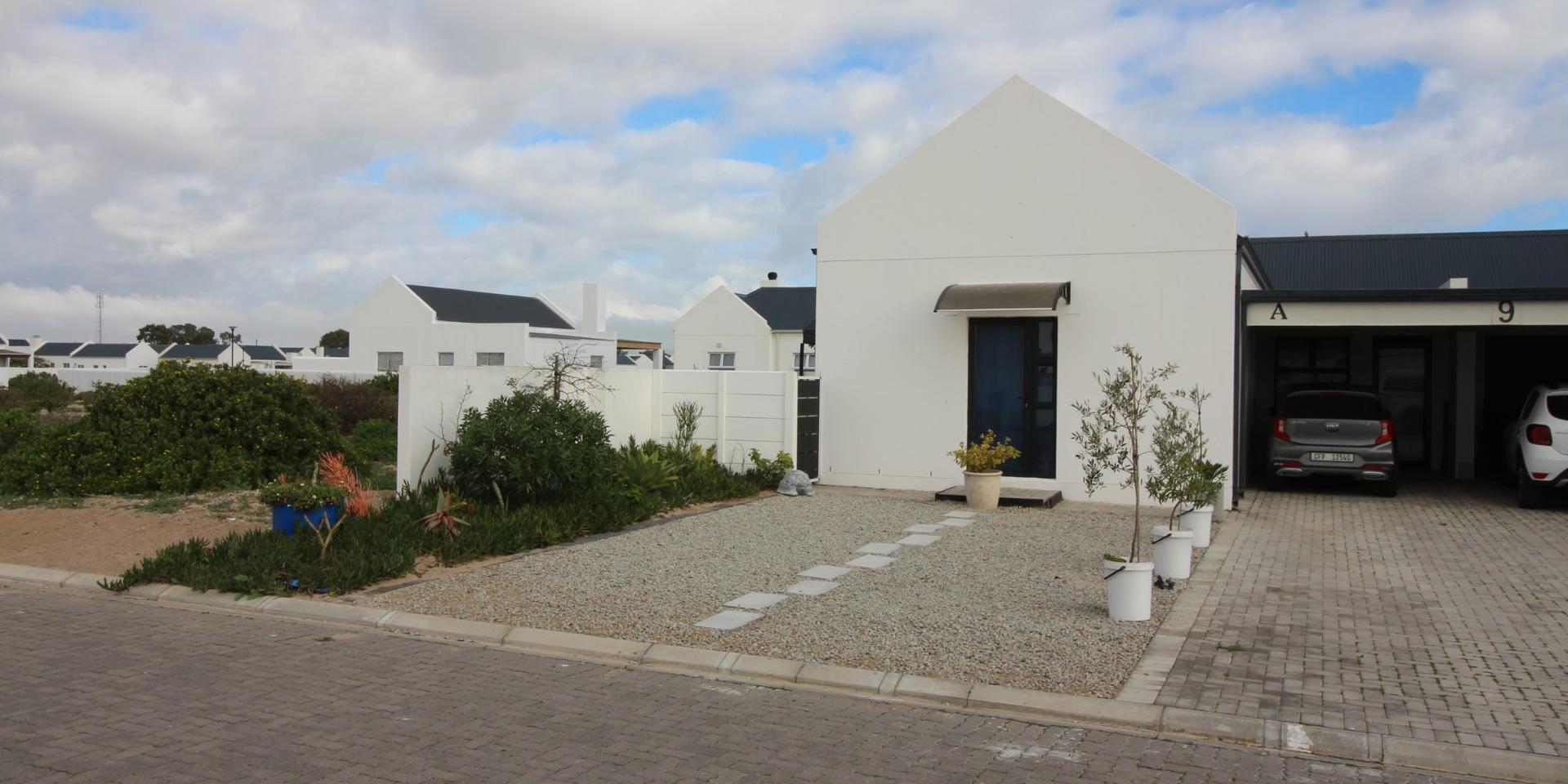 Image 2 of 6