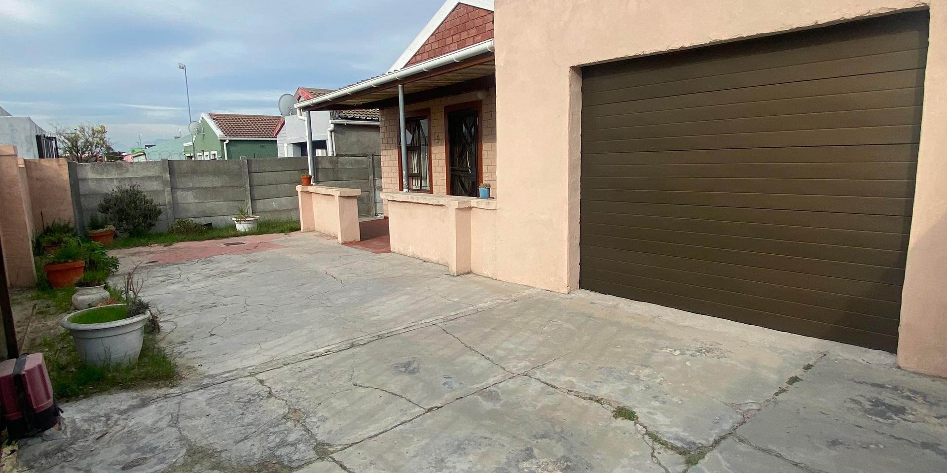 Image 2 of 6