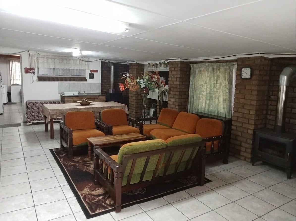 Image 4 of 6