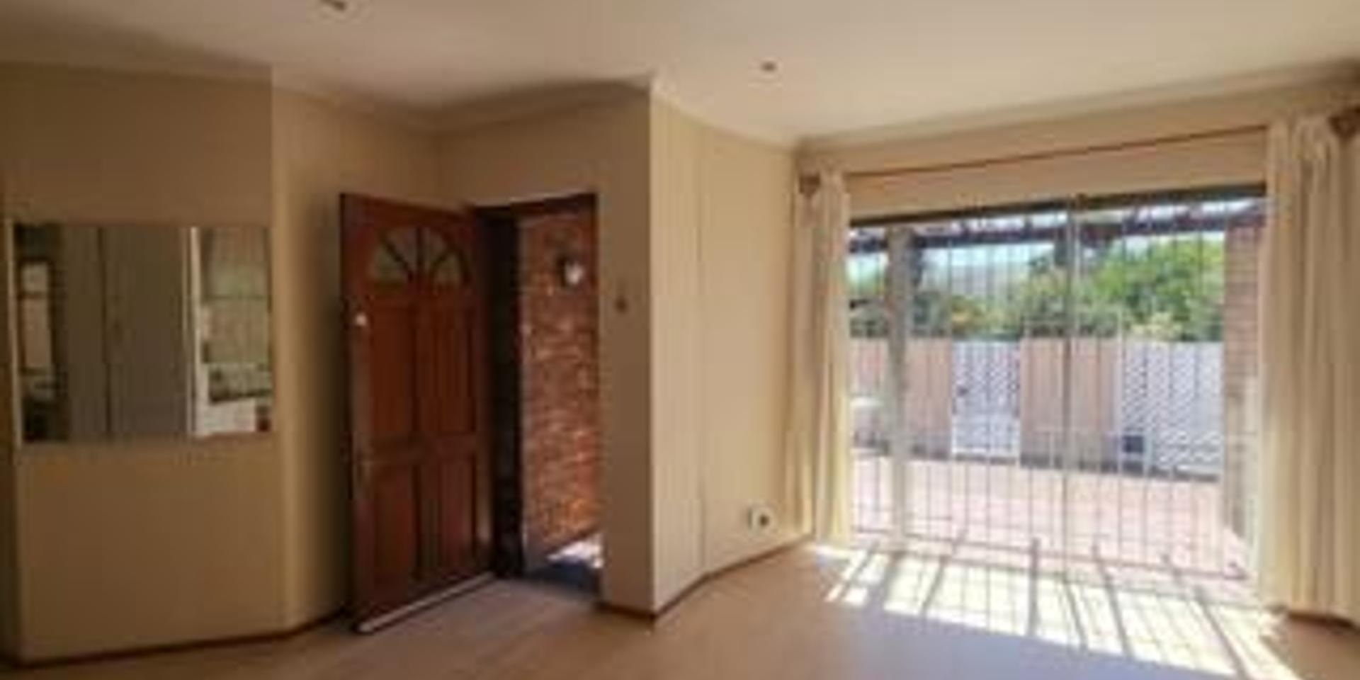 Image 4 of 6